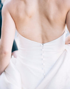 Vwidon '0006' size 6 used wedding dress back view on bride