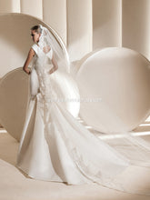 Load image into Gallery viewer, La Sposa &#39;Dorothy&#39; - La Sposa - Nearly Newlywed Bridal Boutique - 1
