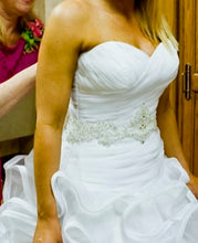 Load image into Gallery viewer, David&#39;s &#39;Signature&#39; size 6 used wedding dress front view close up on bride
