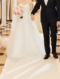 Casablanca 'Juniper' size 4 used wedding dress front view on bride