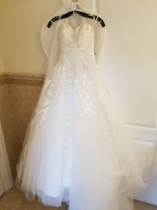 Casablanca 'Juniper' size 4 used wedding dress front view on hanger