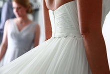 Load image into Gallery viewer, Marchesa &#39;B90801&#39; - Marchesa - Nearly Newlywed Bridal Boutique - 4
