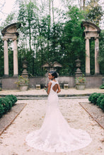 Load image into Gallery viewer, Madison James &#39;15&#39; size 2 used wedding dress back view on bride
