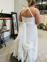Load image into Gallery viewer, Lillian West &#39;6481&#39; size 20 used wedding dress back view on bride
