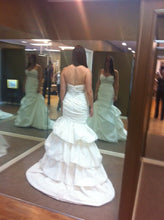Load image into Gallery viewer, Kenneth Pool &#39;Rochelle&#39; - Kenneth Pool - Nearly Newlywed Bridal Boutique - 5
