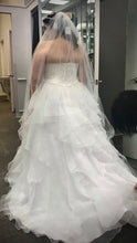 Load image into Gallery viewer, David&#39;s Bridal &#39;9WG3830&#39;
