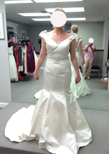 Load image into Gallery viewer, Allure Bridals &#39;9163&#39;
