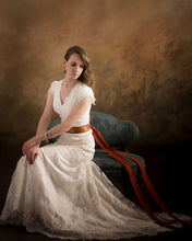 Load image into Gallery viewer, Alllure Bridals &#39;M476&#39; - Allure Bridals - Nearly Newlywed Bridal Boutique - 1
