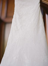 Load image into Gallery viewer, Rosa Clara &#39;Dama&#39; size 2 used wedding dress view of body of dress
