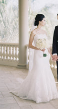Load image into Gallery viewer, Rosa Clara &#39;Dama&#39; size 2 used wedding dress front view on bride
