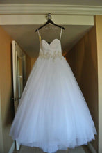 Load image into Gallery viewer, Allure &#39;9022&#39; size 8 used wedding dress front view on hanger
