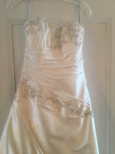 Load image into Gallery viewer, Maggie Sottero &#39;Alexandria&#39; size 6 new wedding dress front view on hanger
