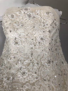 Maggie Sottero 'Nora' size 10 new wedding dress front view close up