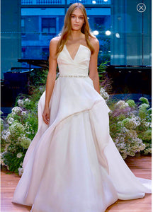 Monique Lhuillier 'Emerson' size 4 new wedding dress front view on model
