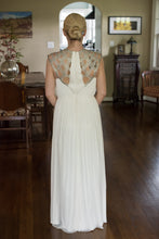 Load image into Gallery viewer, Catherine Deane &#39;Mona&#39; size 8 sample wedding dress back view of dress
