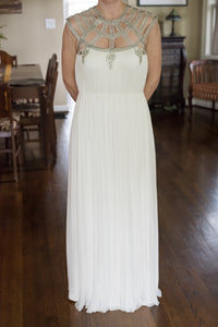 Catherine Deane 'Mona' size 8 sample wedding dress front view on bride