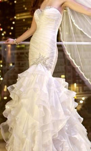 Essence of Australia '1470' size 6 new wedding dress front view on model
