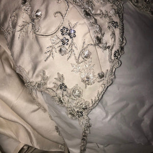 Amalia Carrara 'Beaded' size 0 used wedding dress view of trim