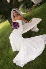 Load image into Gallery viewer, Paloma Blanca &#39;Sweetheart&#39; - Paloma Blanca - Nearly Newlywed Bridal Boutique - 3
