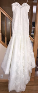 Justin Alexander 'Lace Mermaid' size 6 used wedding dress back view on bride