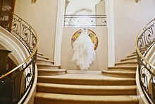Load image into Gallery viewer, Monique Lhuillier &#39;Rapture&#39; - Monique Lhuillier - Nearly Newlywed Bridal Boutique - 3
