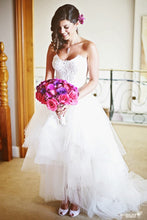 Load image into Gallery viewer, Monique Lhuillier &#39;Rapture&#39; - Monique Lhuillier - Nearly Newlywed Bridal Boutique - 2
