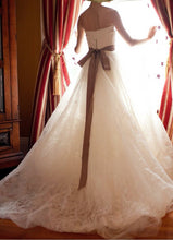 Load image into Gallery viewer, Vera Wang &#39;Hannah&#39; size 0 used wedding dress back view on bride
