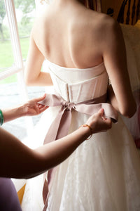 Vera Wang 'Hannah' size 0 used wedding dress back view on bride