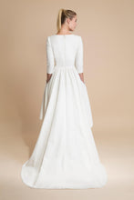 Load image into Gallery viewer, Delphine Manivet &#39;Florent&#39; size 2 new wedding dress back view on model
