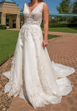 Load image into Gallery viewer, Maggie Sottero &#39;Alba&#39; size 4 new wedding dress front view on bride
