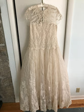 Load image into Gallery viewer, Marchesa &#39;2014 Look # 25&#39; size 14 used wedding dress back view on hanger

