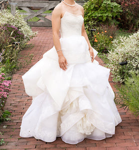 Vera Wang 'Katherine' with Lace Detail and Extended Train - Vera Wang - Nearly Newlywed Bridal Boutique - 3