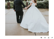 Load image into Gallery viewer, Anne Barge &#39;Berkeley&#39; size 4 used wedding dress back view on bride
