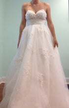 Load image into Gallery viewer, Wtoo &#39;Oriana&#39; - Wtoo - Nearly Newlywed Bridal Boutique - 1
