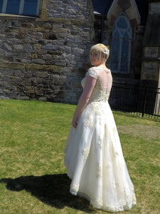 House of Mooshki 'Bespoke Alice' size 12 new wedding dress back view on bride