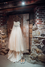 Load image into Gallery viewer, Janay A. &#39;Prairie Rose&#39; - janay a. - Nearly Newlywed Bridal Boutique - 1
