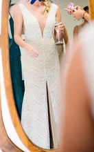Load image into Gallery viewer, Sarah Seven &#39;Ginsburg&#39; size 2 used wedding dress front view on bride
