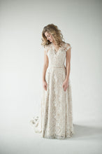 Load image into Gallery viewer, Chaviano Couture &#39;Ginny&#39; size 12 sample wedding dress front view on model

