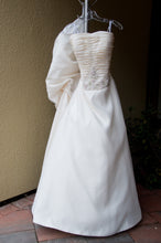 Load image into Gallery viewer, Mon Cheri &#39;James Clifford&#39; - Mon CHeri Bridal - Nearly Newlywed Bridal Boutique - 1

