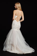 Load image into Gallery viewer, Hayley Paige &#39;Honor&#39; size 6 new wedding dress back view on model
