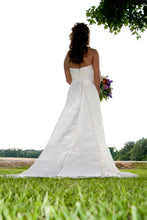 Load image into Gallery viewer, Demetrios &#39;120&#39; size 2 used wedding dress back view on bride
