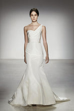 Load image into Gallery viewer, Amsale &#39;Houston&#39; - Amsale - Nearly Newlywed Bridal Boutique - 5
