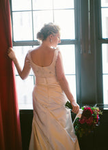 Load image into Gallery viewer, Anne Barge &#39;Blaine&#39; - Anne Barge - Nearly Newlywed Bridal Boutique - 3
