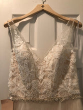 Load image into Gallery viewer, BHLDN &#39;Cassia&#39; size 10 new wedding dress view of bodice
