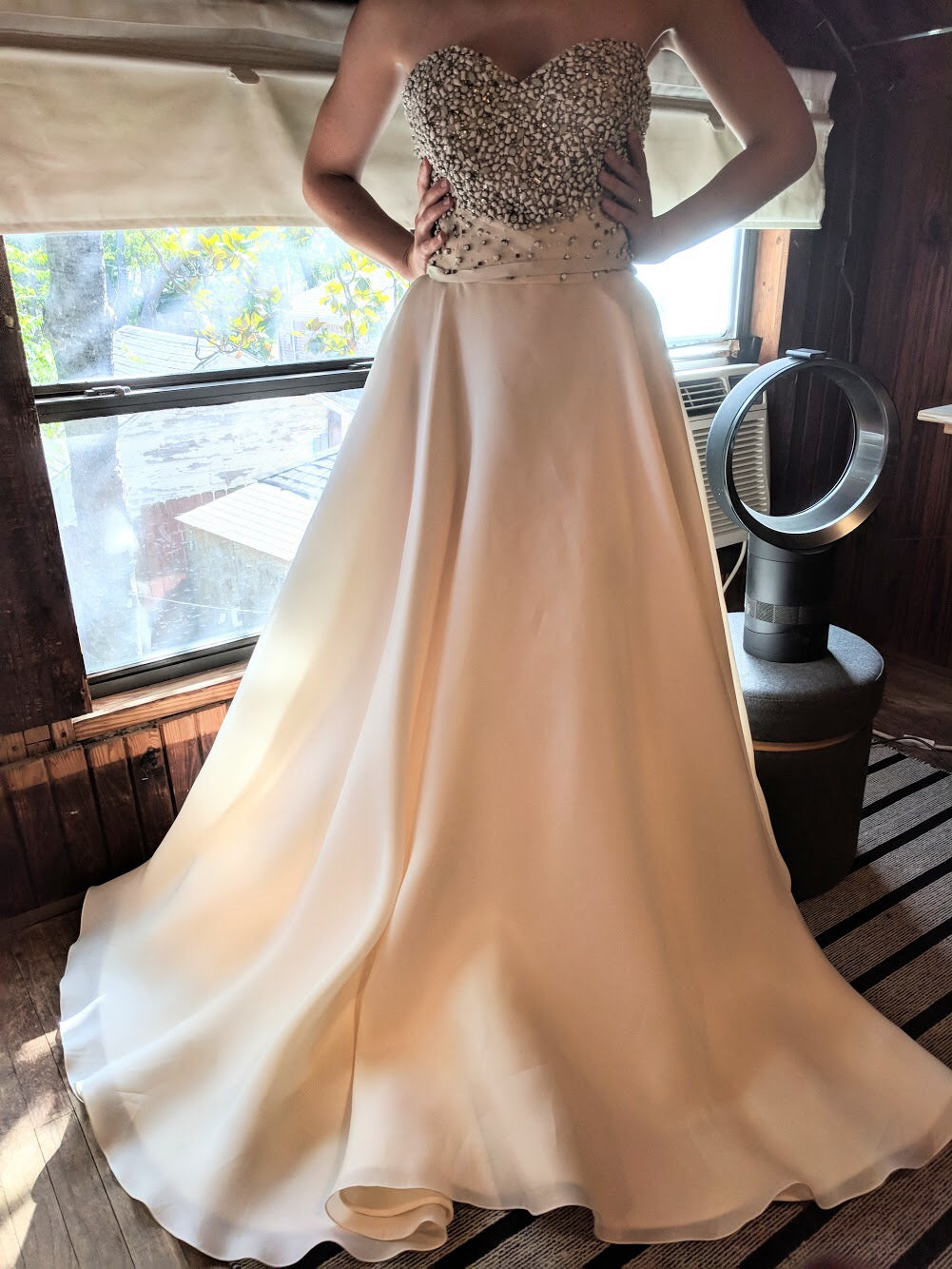 Naeem Khan 'Venice' size 10 new wedding dress front view on bride