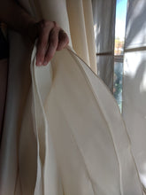 Load image into Gallery viewer, Naeem Khan &#39;Venice&#39; size 10 new wedding dress view of hemline
