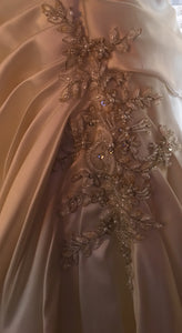 A.C.E. 'Exclusive Bridals' size 6 used wedding dress view of details