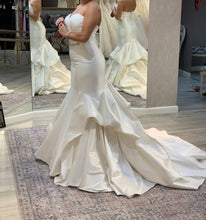 Load image into Gallery viewer, Allure Bridals &#39;9658&#39;
