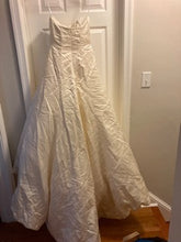 Load image into Gallery viewer, Vera Wang &#39;Strapless Full A-Line Wedding Dress&#39;
