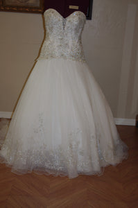 Allure 'C 222' - Allure - Nearly Newlywed Bridal Boutique - 1